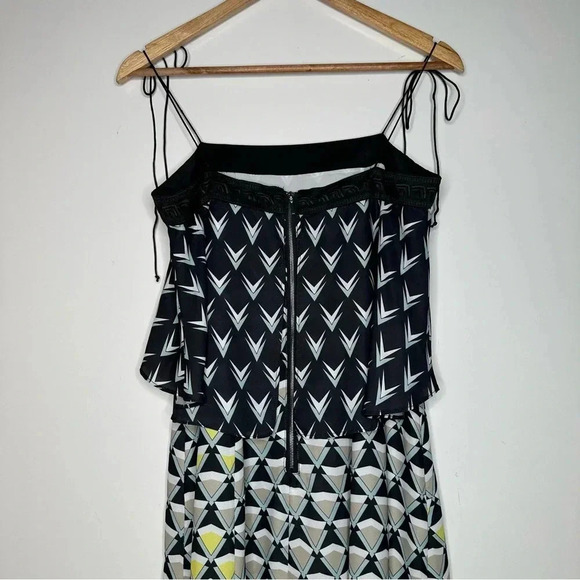 CAARA Frenta Ombré’ Geo Popover Midi Dress Size Large - Picture 8 of 10